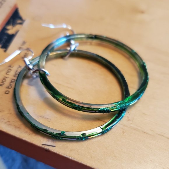 2" Glass Green Hoop Hook Dangle Earrings Artisan - Picture 3 of 4